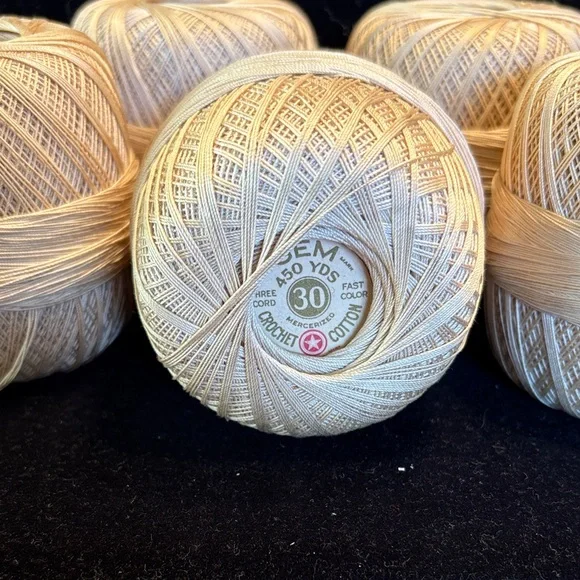 Hem Crochet Cotton Thread Size 30 in Cream - 450 yds - Picture 1 of 4